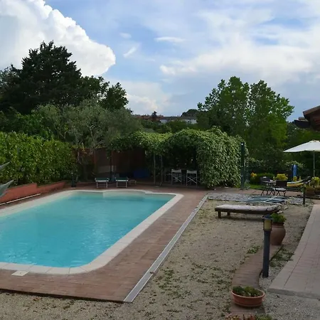 Casa Vacanze Con Piscina A Pila, A Un Passo Da Perugia